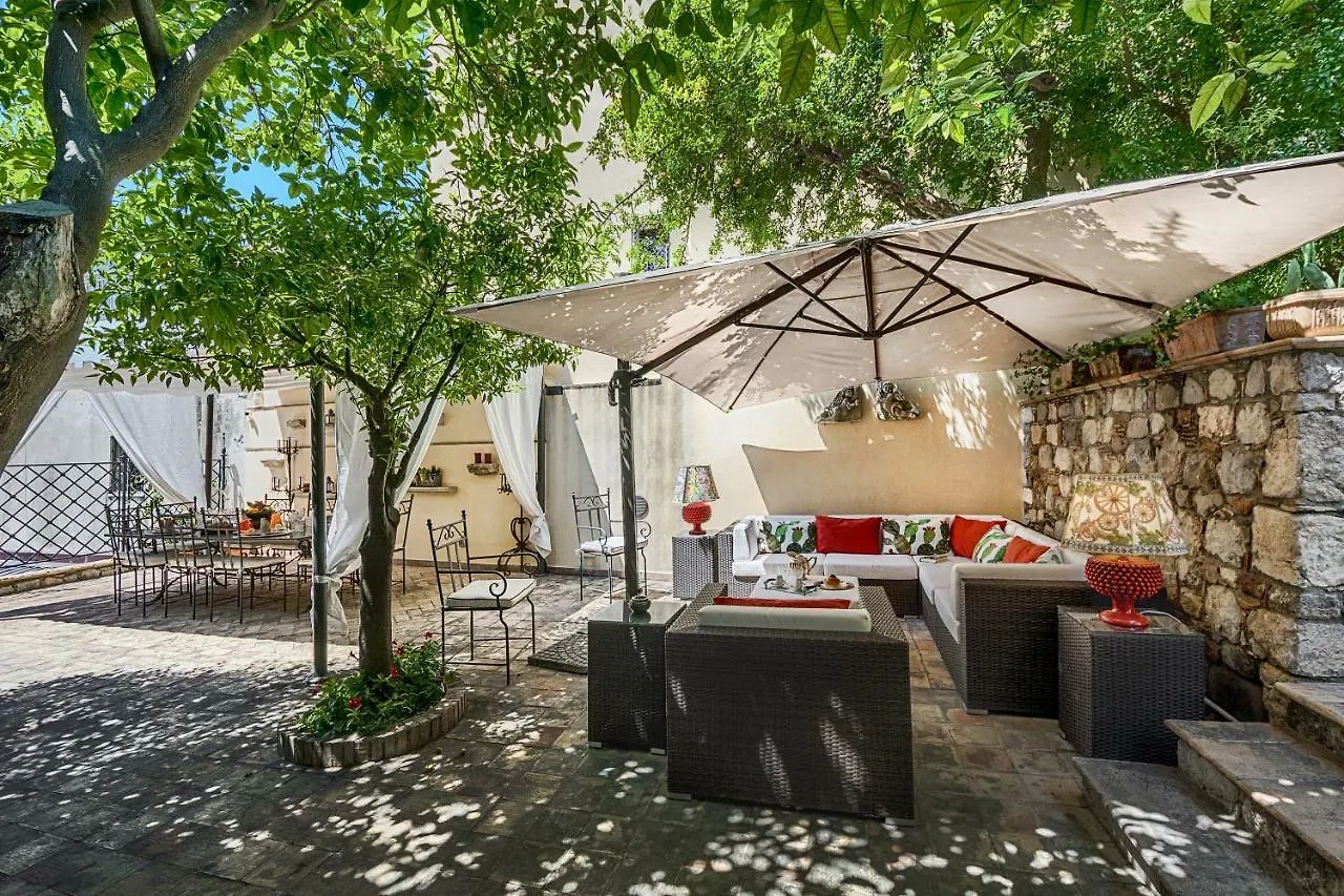 فندق مبيت وإفطار تاورمينا Relais 147 - Luxury B&B