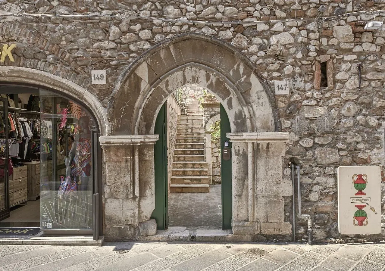 تاورمينا Relais 147 - Luxury B&B فندق مبيت وإفطار
